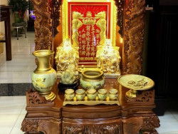 Chọn đèn trang trí bàn thờ ông Địa sao cho chiêu tài, hút lộc Chọn đèn trang trí bàn thờ ông Địa sao cho chiêu tài, hút lộc